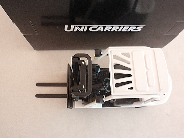 画像: ＵＮＩ ＣＡＲＲＩＥＲＳ特注 ＦＯＺＥ ２5　 フォークリフト