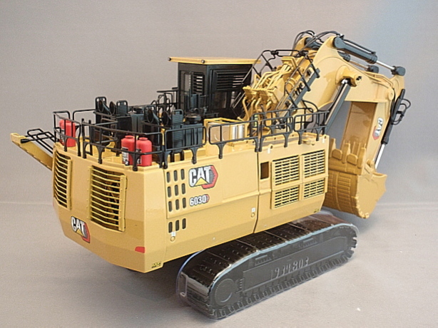 画像: CCM製　 CAT 6030 BH  Hydraulic Mining Shovel