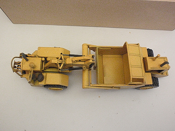 画像: NZG  No.127 CAT 627 Push Pull Scraper