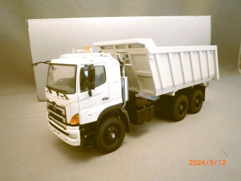 画像1: 日野特注　 HINO 700 ZS (6×4)